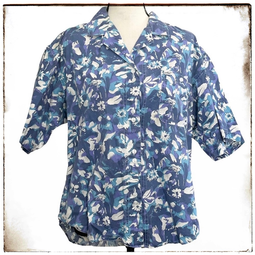 Chic Blouse M Floral Blue Vintage Button Down